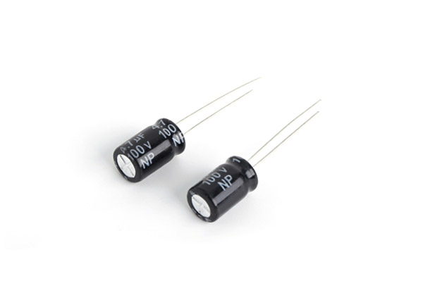 KNPM5 / Non-Polarized Miniaturized 5mm height 85℃ / Aluminum Electrolytic Capacitor